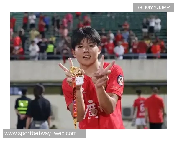 徐彬留洋首秀表现失误第90分钟犯规吃黄牌引发热议